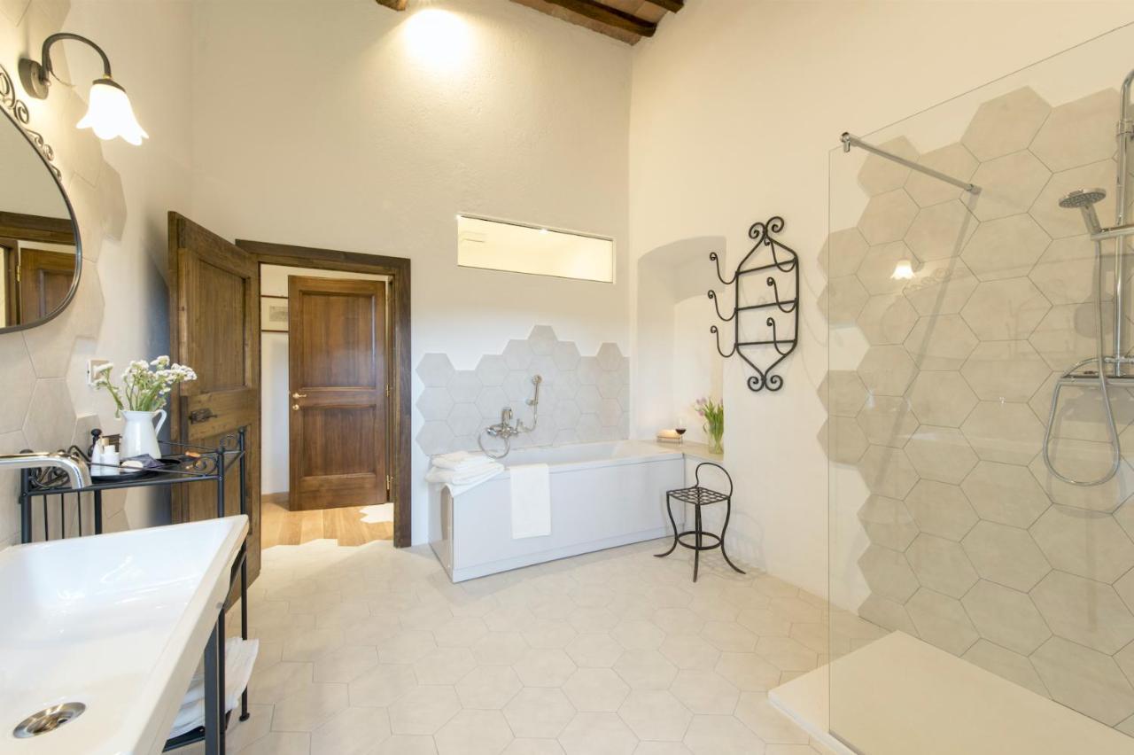 Torre Di Badia Bed & Breakfast Badia A Passigano Exterior photo
